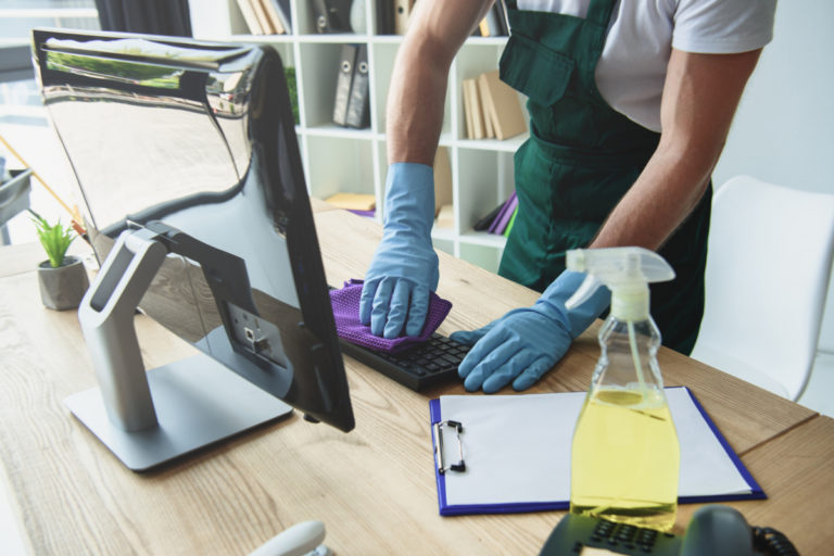 5 Basic Tips to keep clean the Office premises